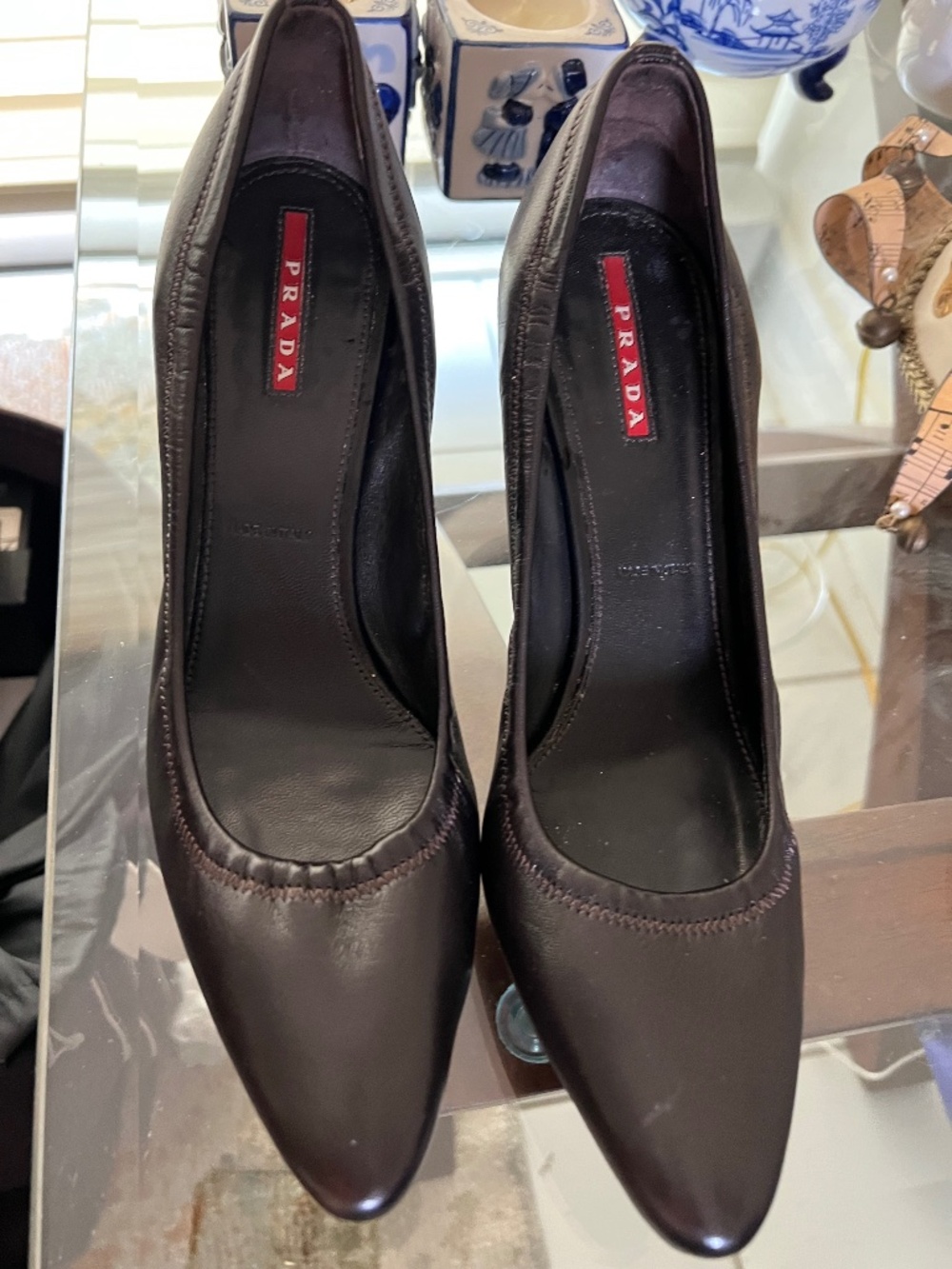 Prada médium size herld